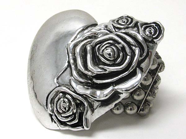 Massive metal flower and heart top stretch bracelet