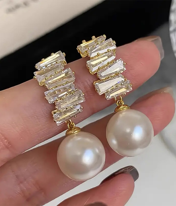 Crystal and pearl drop earring