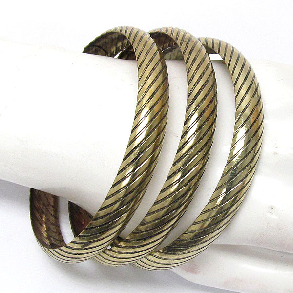 Textured metal bangle bracelet set of 3