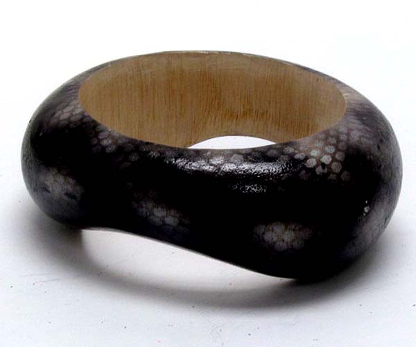 SNAKE SKIN PRINT WOOD BANGLE BRACELET