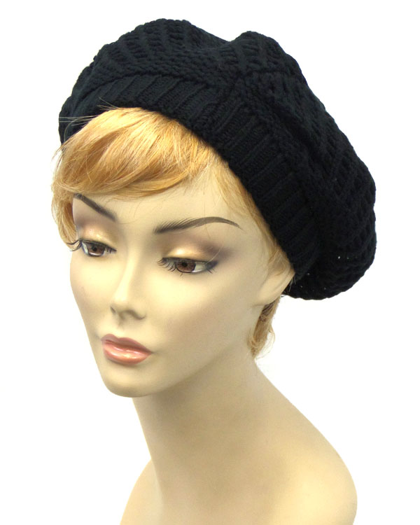 Solid line texture beret hat 