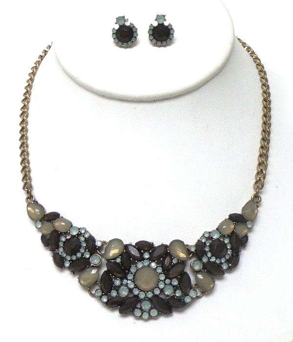 Faceted resin flower necklace set 