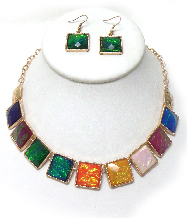 Multi color foil stone necklace set