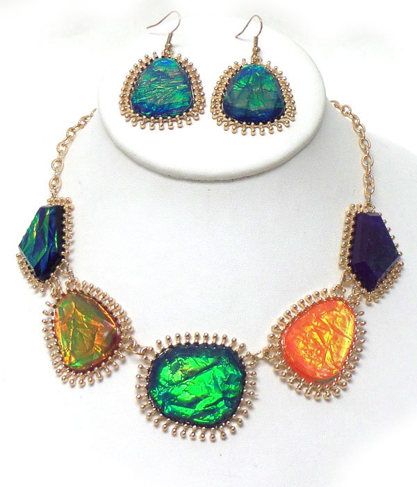 Multi color foil stone necklace set