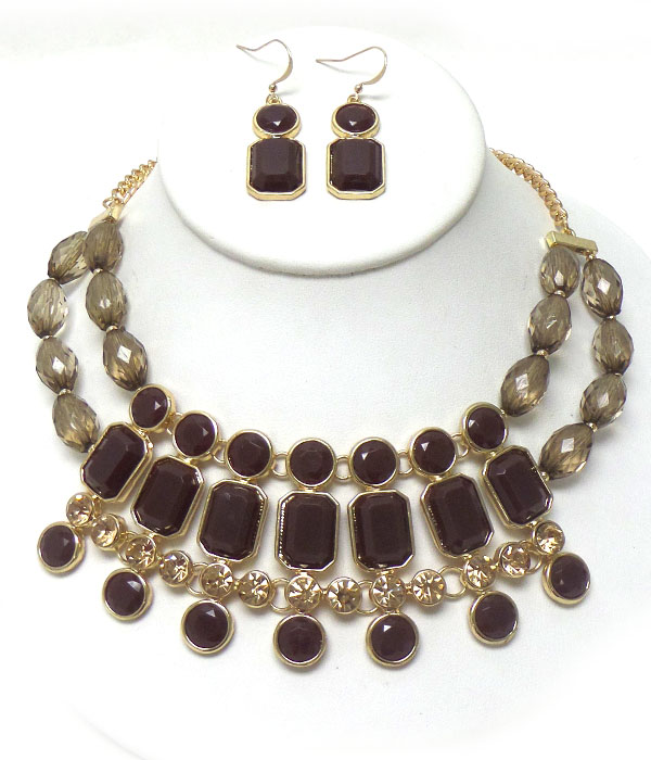 Stones with metal chain necklace set 