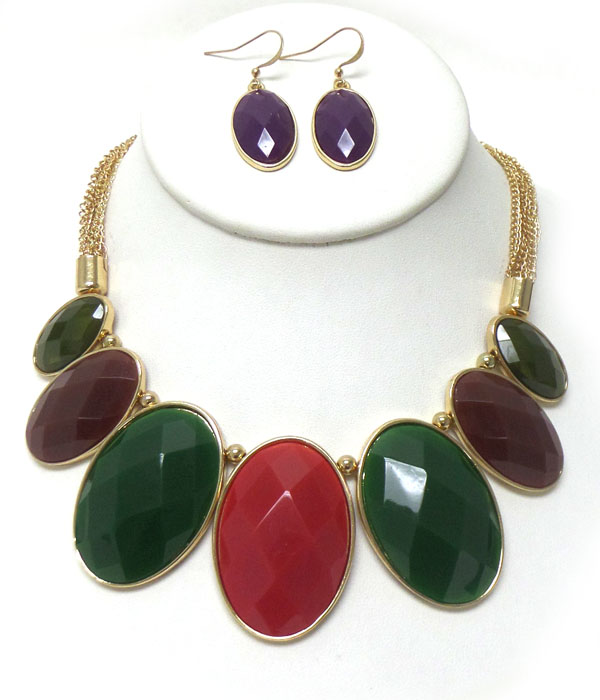 Linked oval shape necklace set 