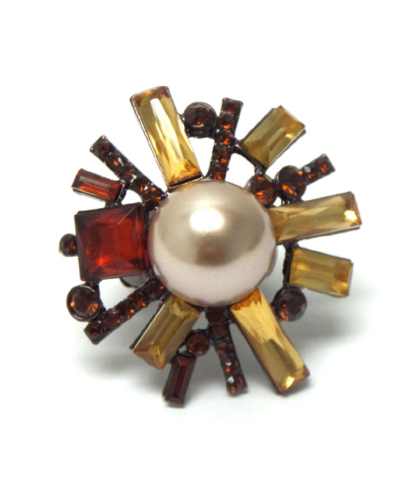 Multi baguette crystal and center pearl stretch cocktail ring
