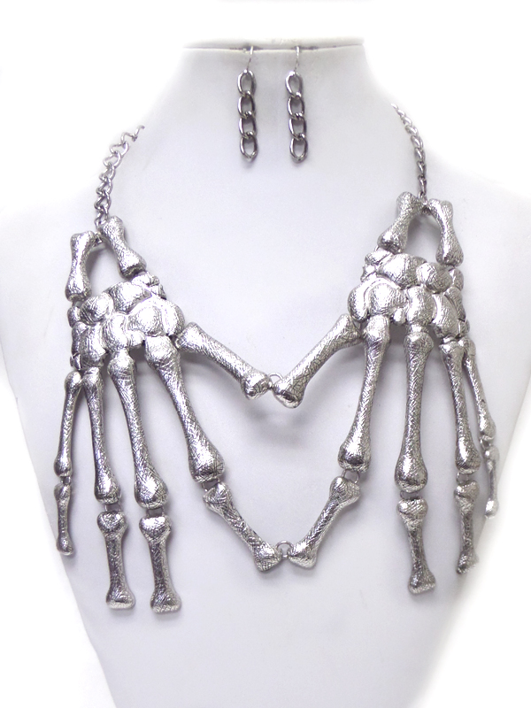 Halloween skeleton hands necklace set