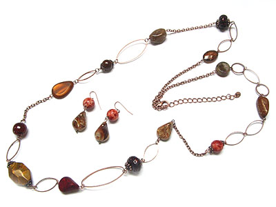 Patina beads and stone with burnish metal link long necklace and earring set