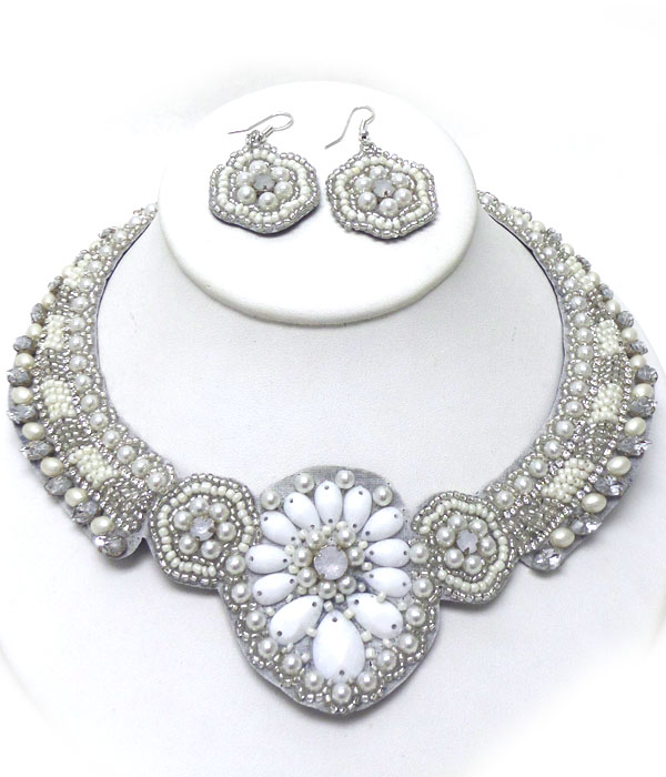 Handmade flower and pearls necklace set 