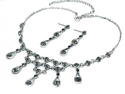 Boutique style crystal multi tear drop necklace and earring set 