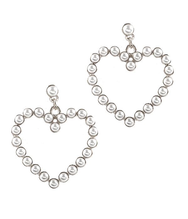 Pearl heart earring