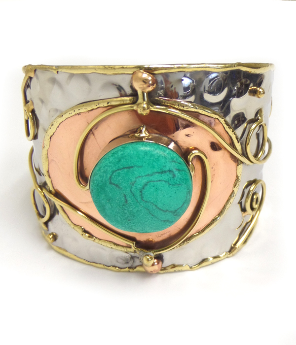 Handmade metal art bangle bracelet - 100% brass