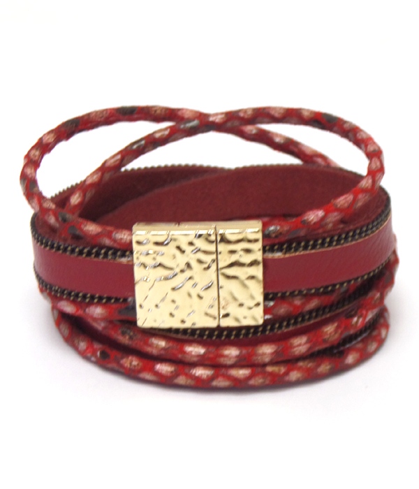 LEATHER WRAP AROUND MAGENTIC BRACELET 