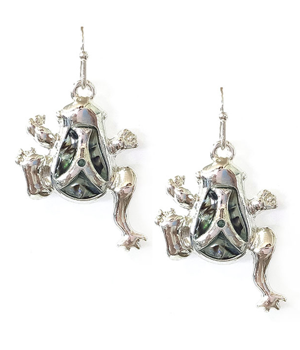 LUCKY THEME ABALONE FROG EARRING