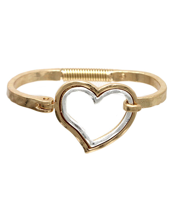 Heart bangle bracelet