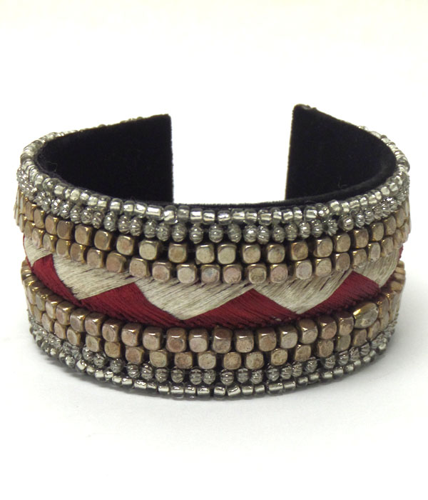 Seed beads bohemian pattern bangle bracelet - brass