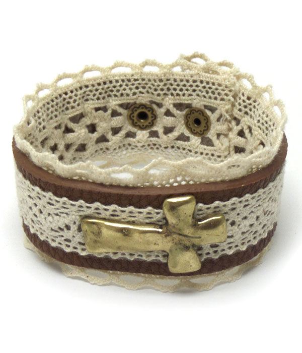 Cross leather lace button bracelet