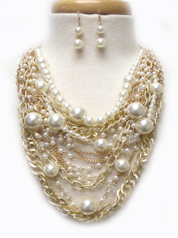 Luxury class multi layer chunky pearl party necklace