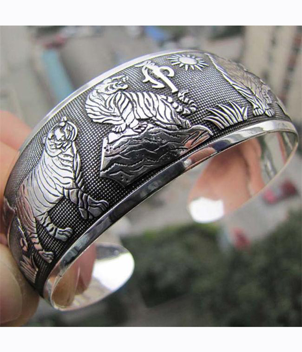 Vintage tibetan silver tiger cuff bracelet