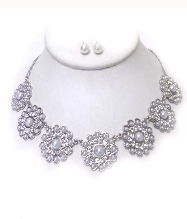 Crystal and pearl stud metal flowers link necklace set
