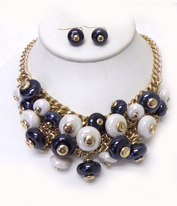 Bulk chain and cluster bib necklace set
