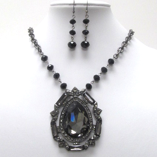 Tear drop large facet glass and crystal deco necklace earring set