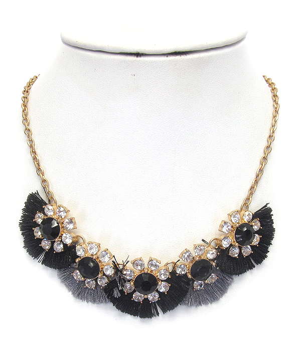 FACET STONE AND CRYSTAL AND THREAD LINK NECKLACE