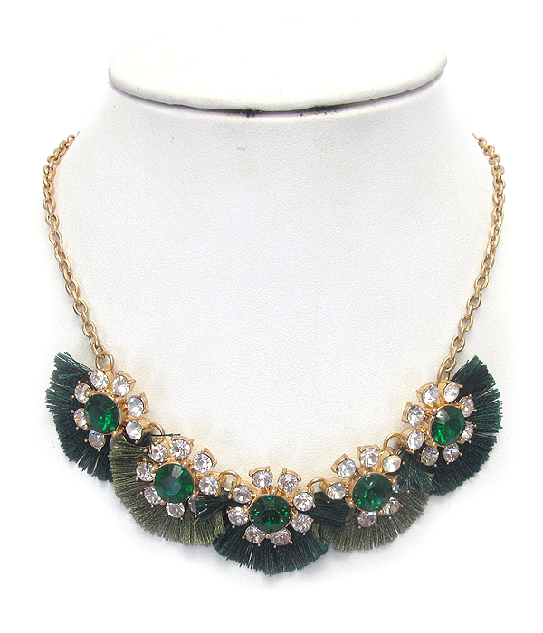 FACET STONE AND CRYSTAL AND THREAD LINK NECKLACE