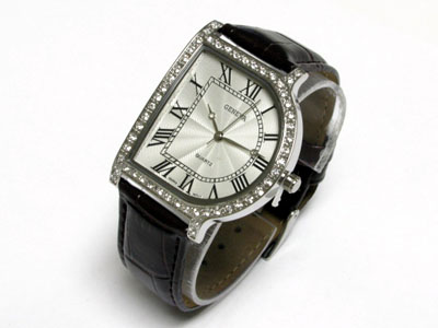 CRYSTAL FRAME D SHAPE FACE LEATHER BAND WATCH