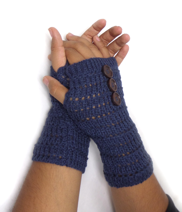 Button accent crochet open finger glove