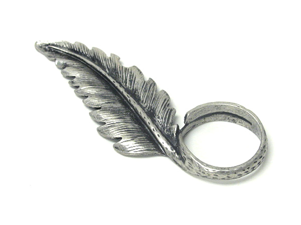 Metal feather ring