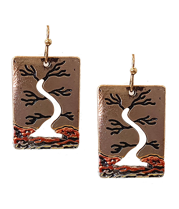 TWIST TREE RECTANGLE EARRING