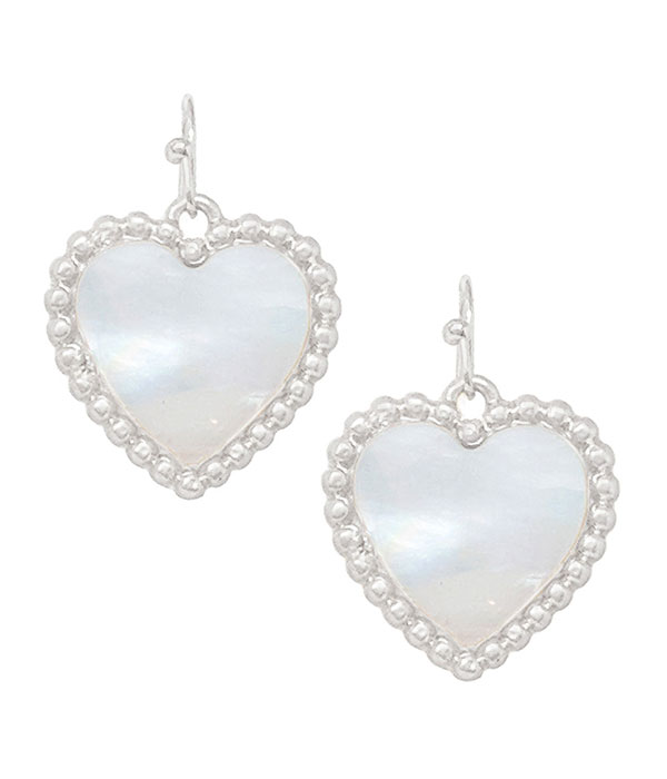 Pearl heart earring