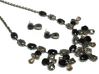 Boutique style multi epoxy stone deco necklace set