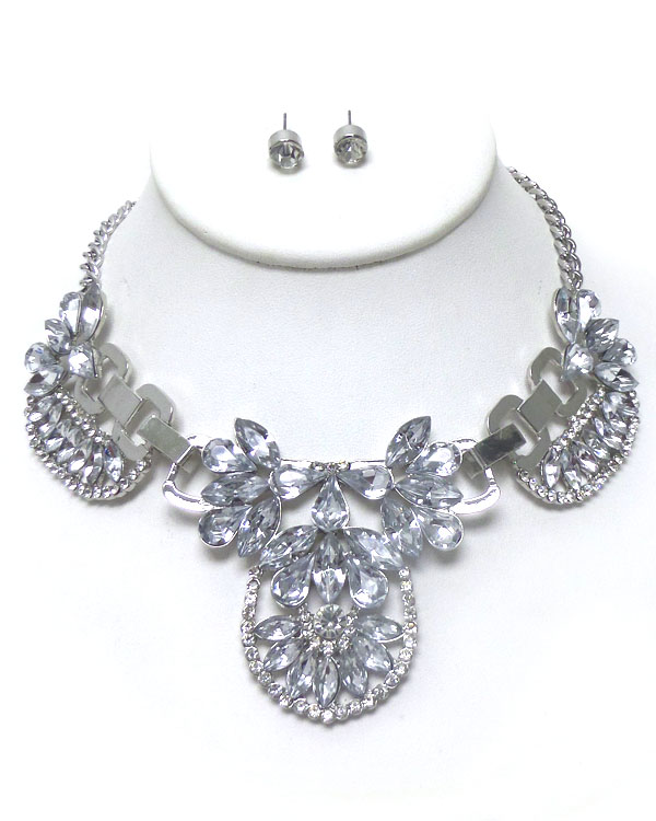 Linked shapes with crystals necklace set