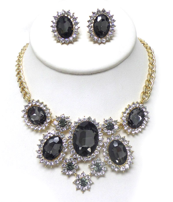 Large crystals with small crystals border necklace set