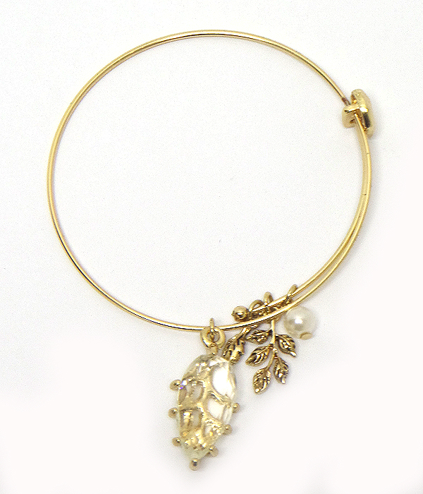 Glass leaf charm sliding bangle