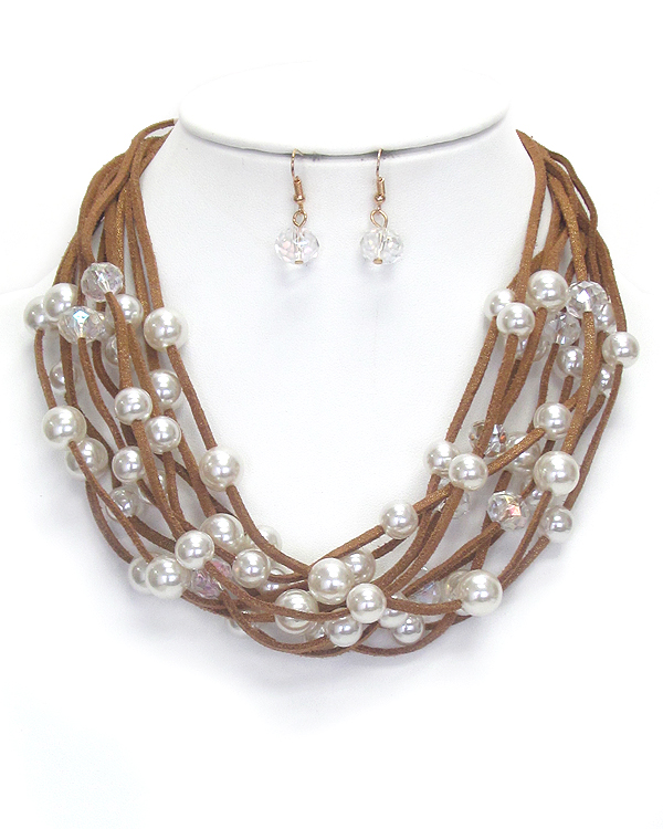 Multi leatherette and pearl necklace set