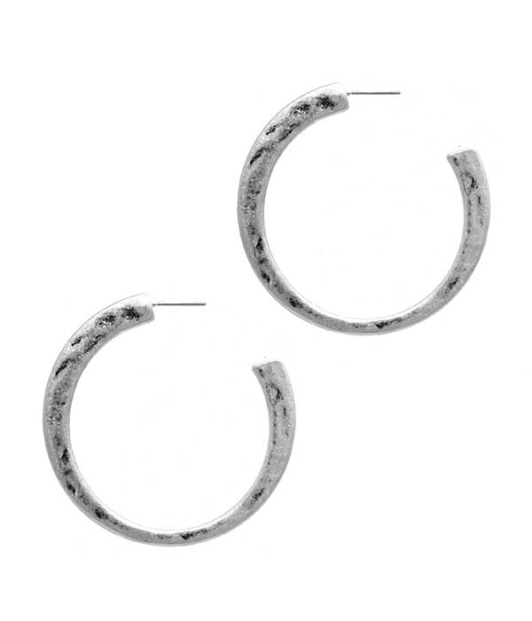 TEXTURED METAL HOOP EARRING