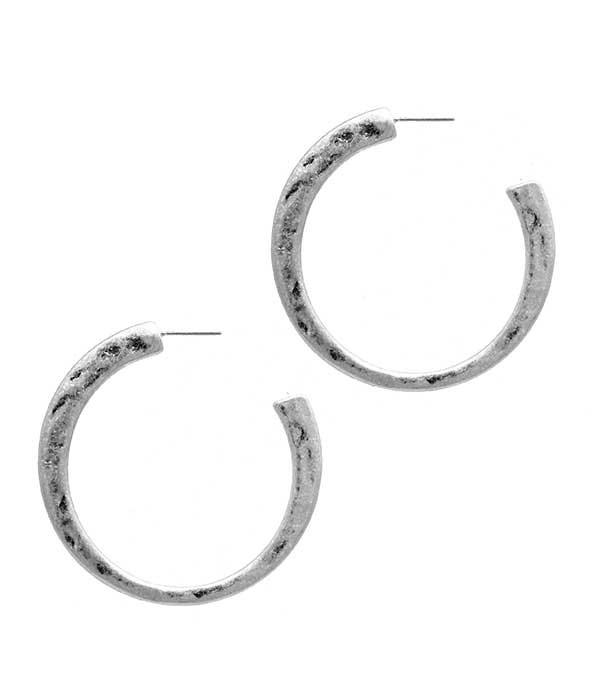 TEXTURED METAL HOOP EARRING