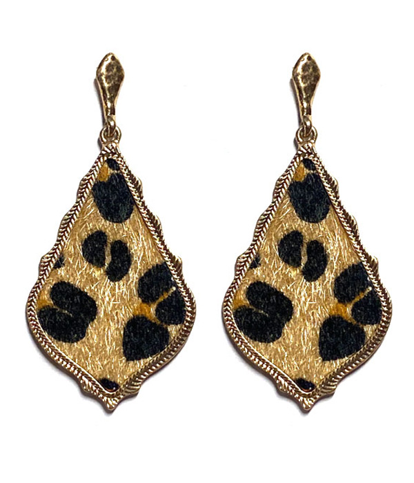 ANIMAL PRINT EARRING