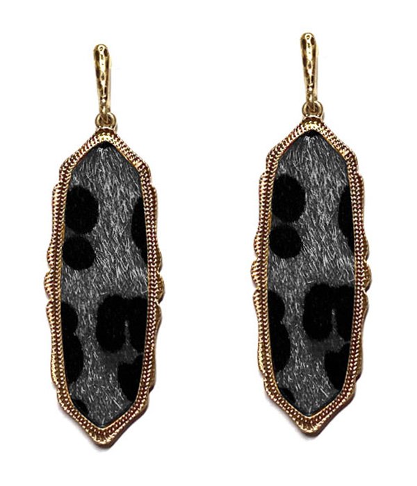 ANIMAL PRINT EARRING