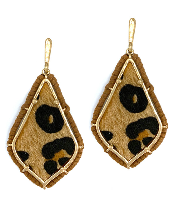 ANIMAL PRINT EARRING