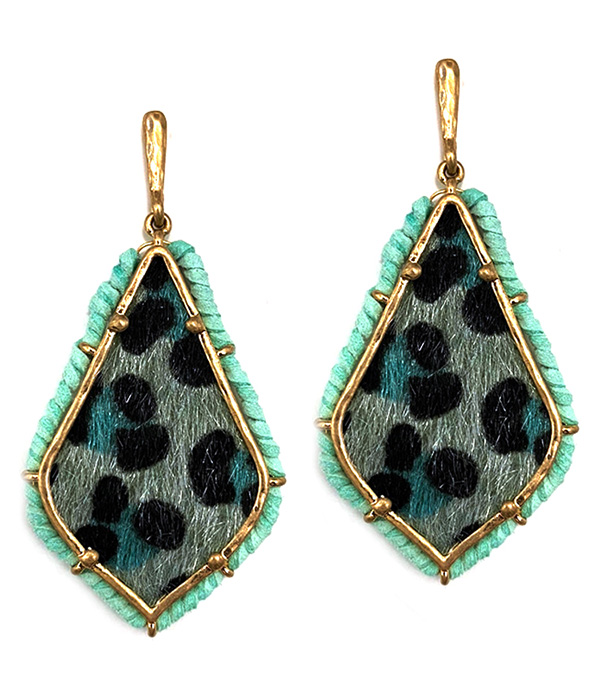 ANIMAL PRINT EARRING