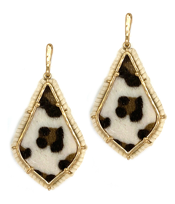 ANIMAL PRINT EARRING