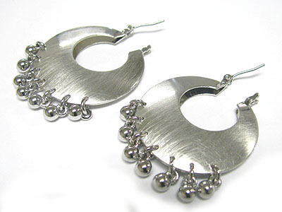 Scratch metal disk and ball drop earring