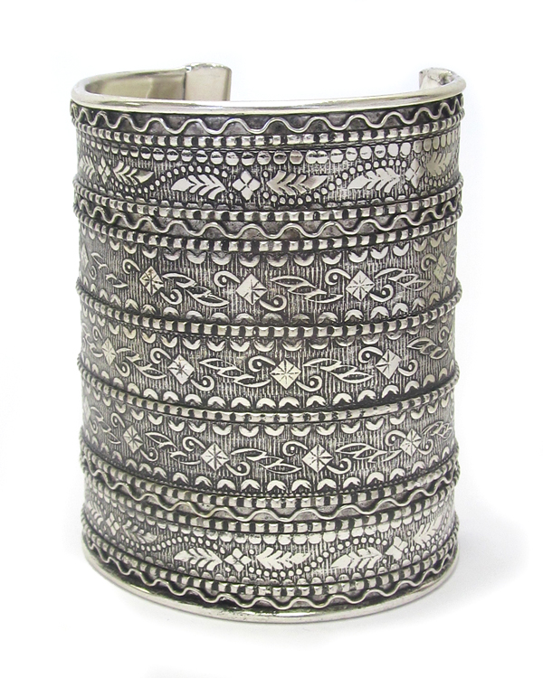 Textured thick brass cuff bangle bracelet