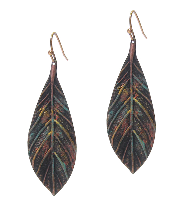 VINTAGE RUSTIC METAL EARRING - LEAF