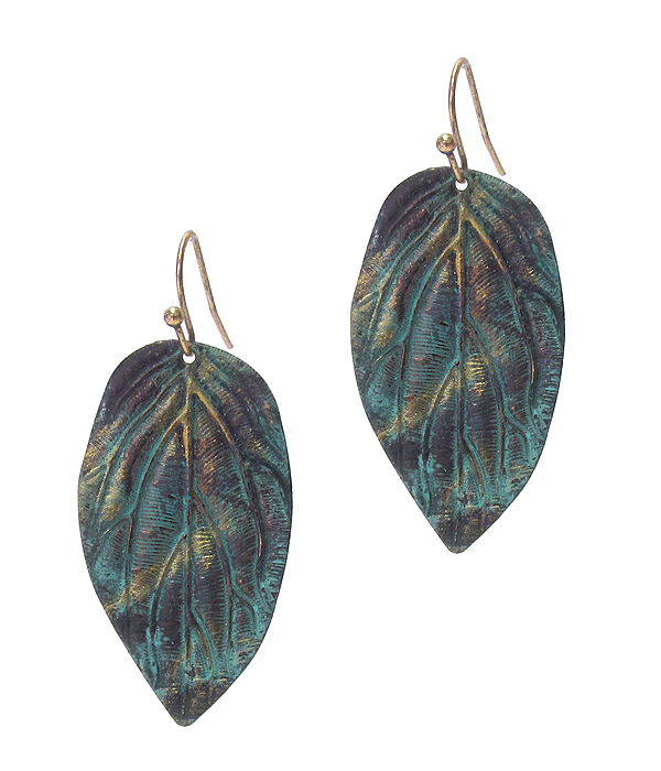 VINTAGE RUSTIC METAL EARRING - LEAF